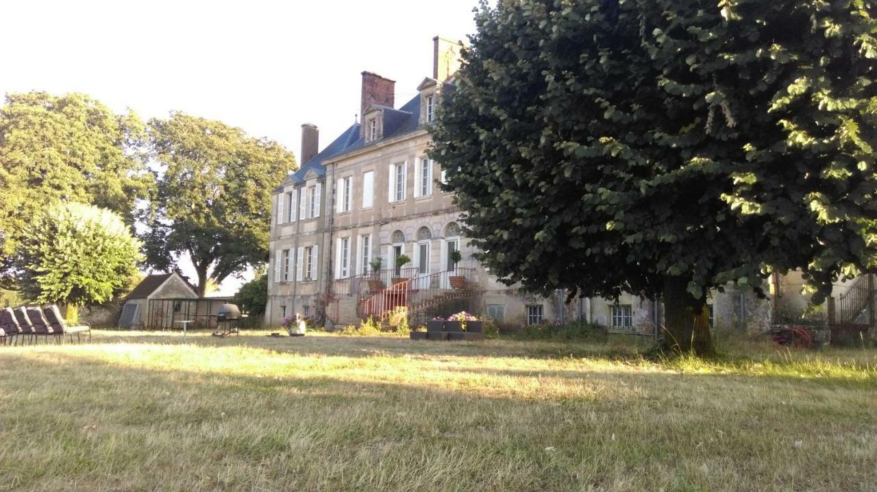 Château des Noces Bazoges-en-Pareds Exterior foto