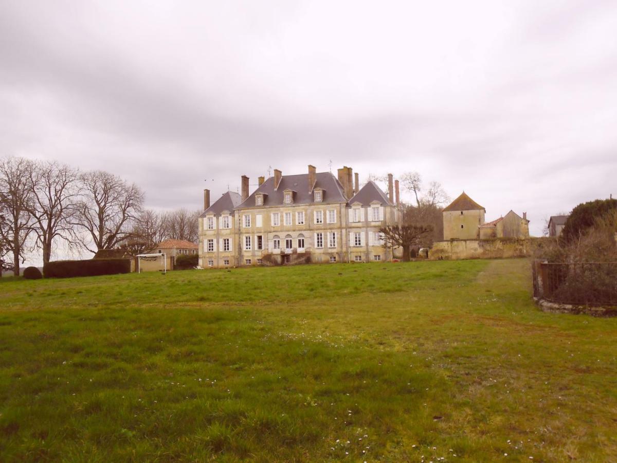 Château des Noces Bazoges-en-Pareds Exterior foto